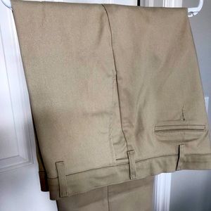 EUC Lee Relaxed fit khakis